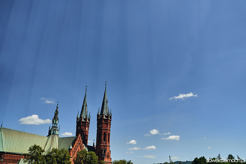 widok z okna hotelu tarnovia