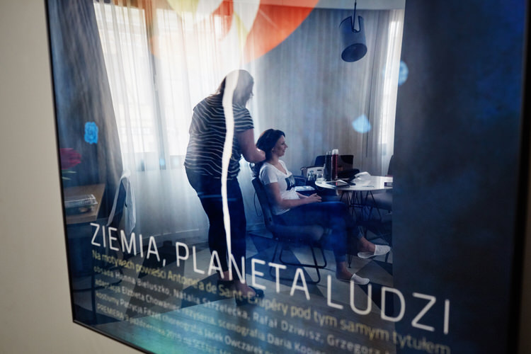 ziemia planeta ludzi plakat